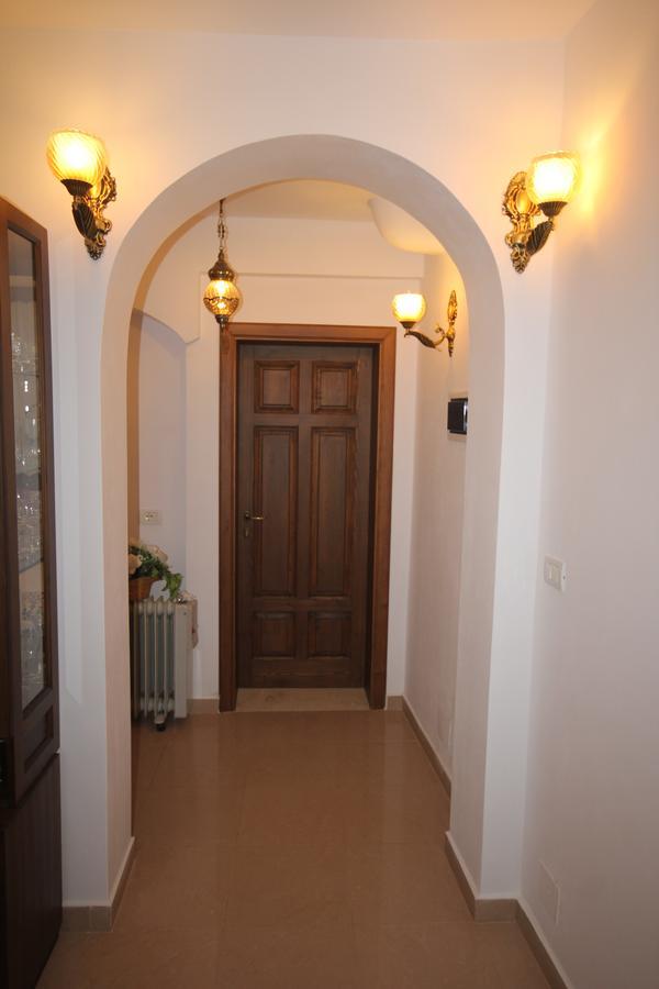 Apartment Altin In Old Town Berat Luaran gambar